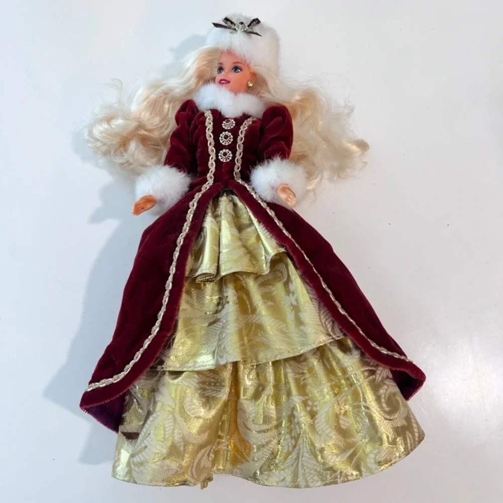 Mattel Happy Holidays Barbie Doll 11.5in Burgundy‎ Gold Velvet Gown 1996 17055